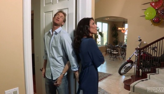 Pornobild Hurenfrau Dava Foxx betrügt ihren Ehemann