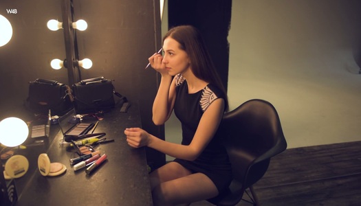 Leckeres Babe mit hübscher heißer Muschi Milana wartet auf deine Aufmerksamkeit Porno Bilder