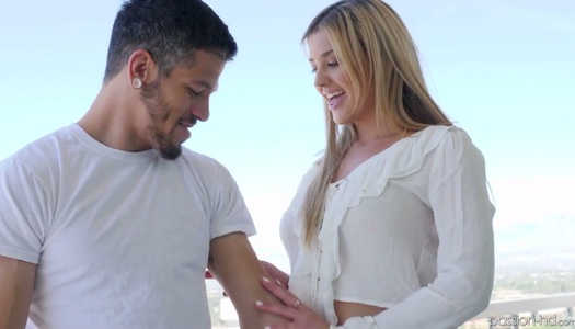 Wie man aus der Freundeszone rauskommt und die tolle Freundin Serena Avery fickt Porno Bilder